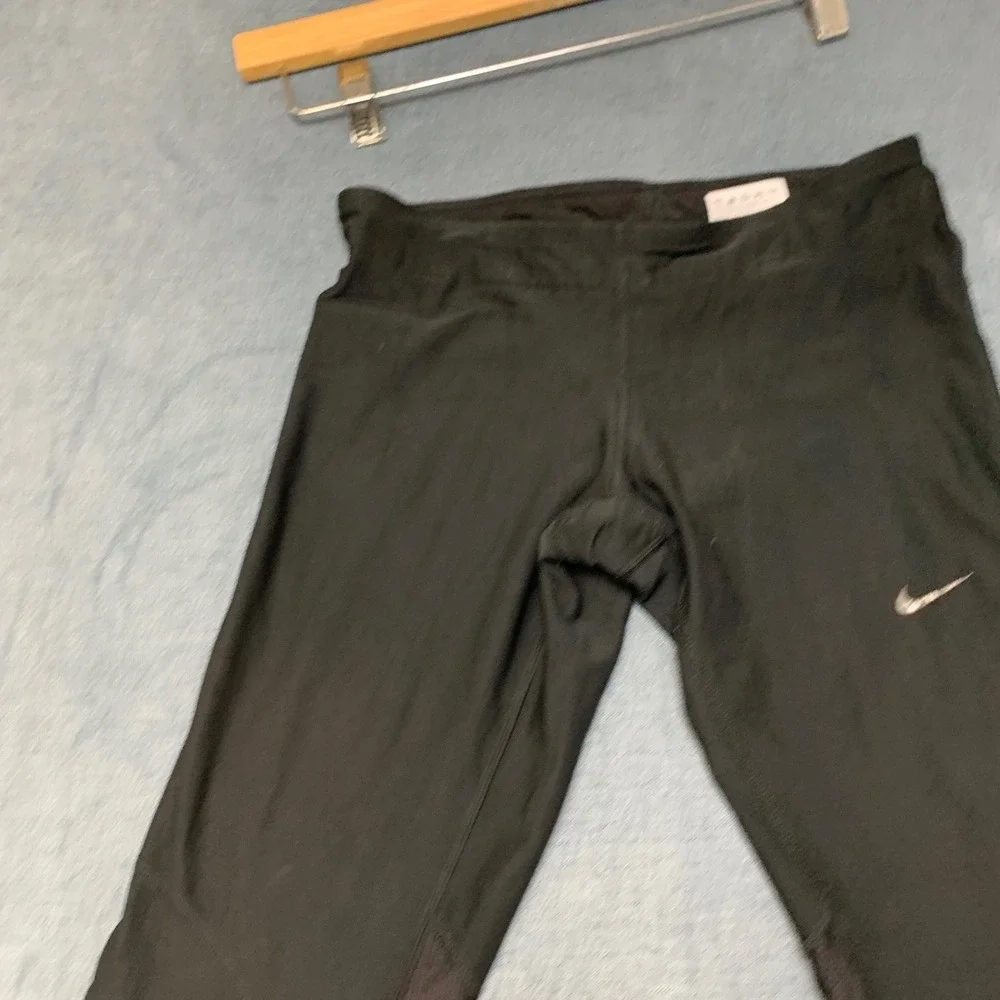 Nike Dri-FIT Capri Leggings Womens XS Black Running Yoga Gym Logo Activewear
